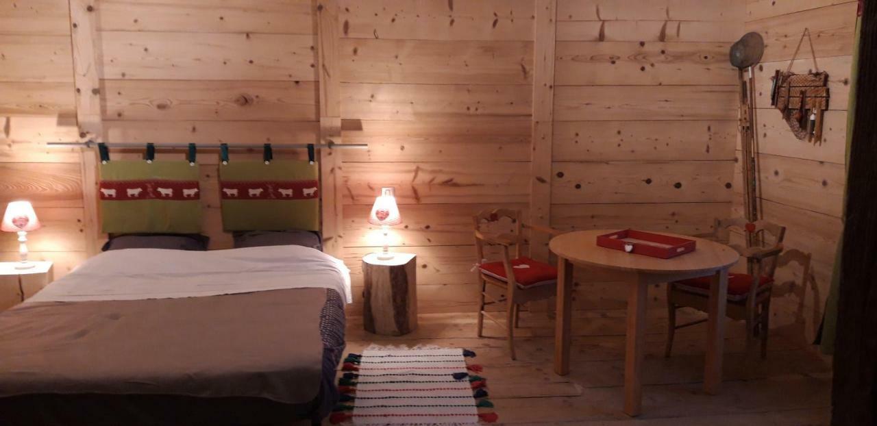 Le Jura En Toutes Saisons Piscine, Spa, Location Vtt, Balades 2Cv, Climatisation Bonlieu Exterior foto